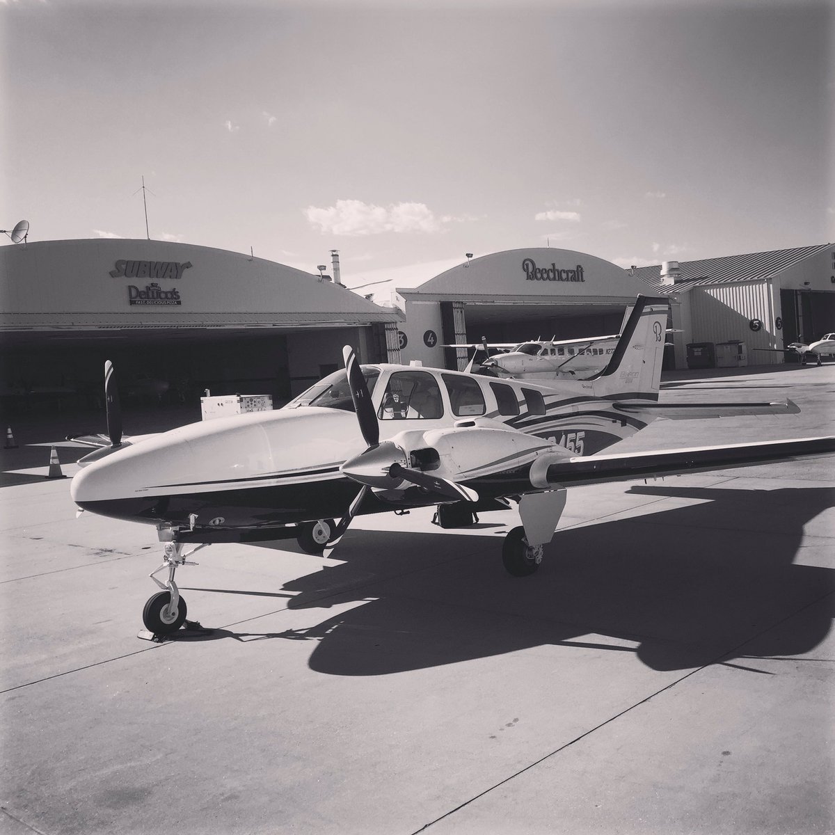 Ianpilot1993's tweet photo. Another day in the books! #beechcraft #baron #avgeek @FlyICT https://t.co/yCIBC4vWpq