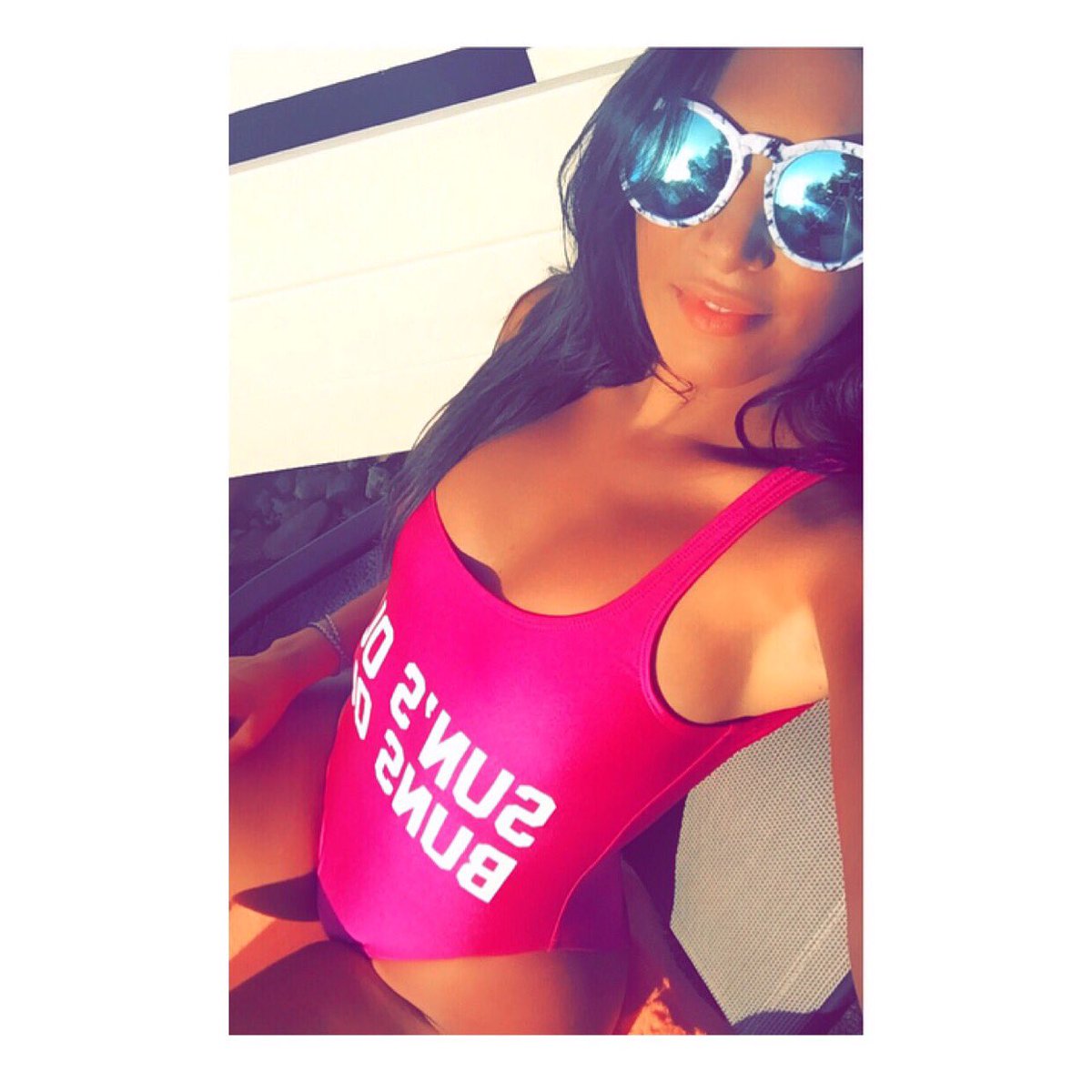 CBassT811's tweet photo. Loving my birthday gifts! 🌞🍑😎#SunsOutBunsOut #PrivatePartySwim @quayaustralia https://t.co/Ib1cn1mdMW
