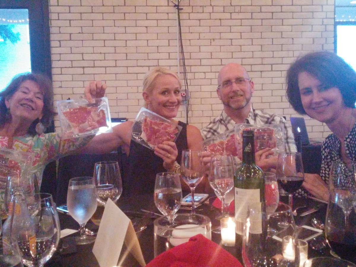 WRALOutandAbout's tweet image. And it's party favors: Ham for everyone! #compdiningnc
