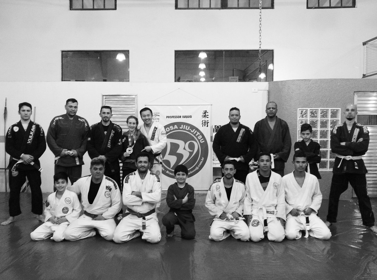 iuquio's tweet photo. Mais um registro do comprometimento com nossos objetivos e nossa equipe #b9jj #b9 #jiujitsu #iuquiojj #overcrow https://t.co/GQCIMpVsWO