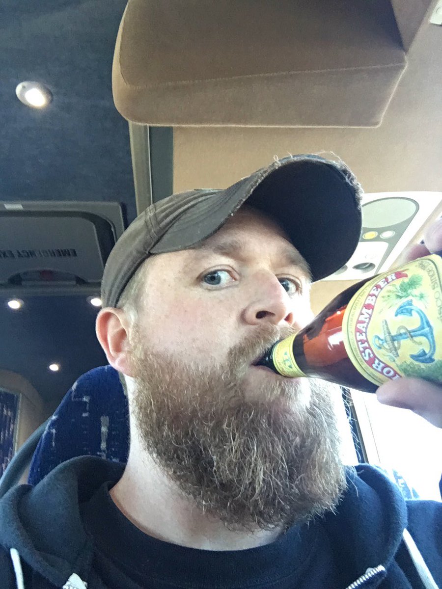 PoppySeedPlehzr's tweet photo. Taking some advice for #jugsofbeer on #labyrenth , let's see if it helps! https://t.co/QN1jgzgrzR