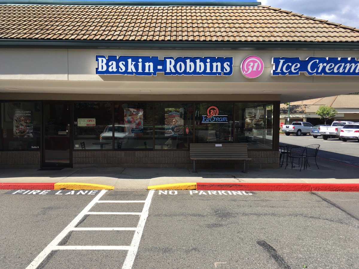 benchesofissy's tweet image. Three slightly sticky benches looking at a parking lot. But ice cream!