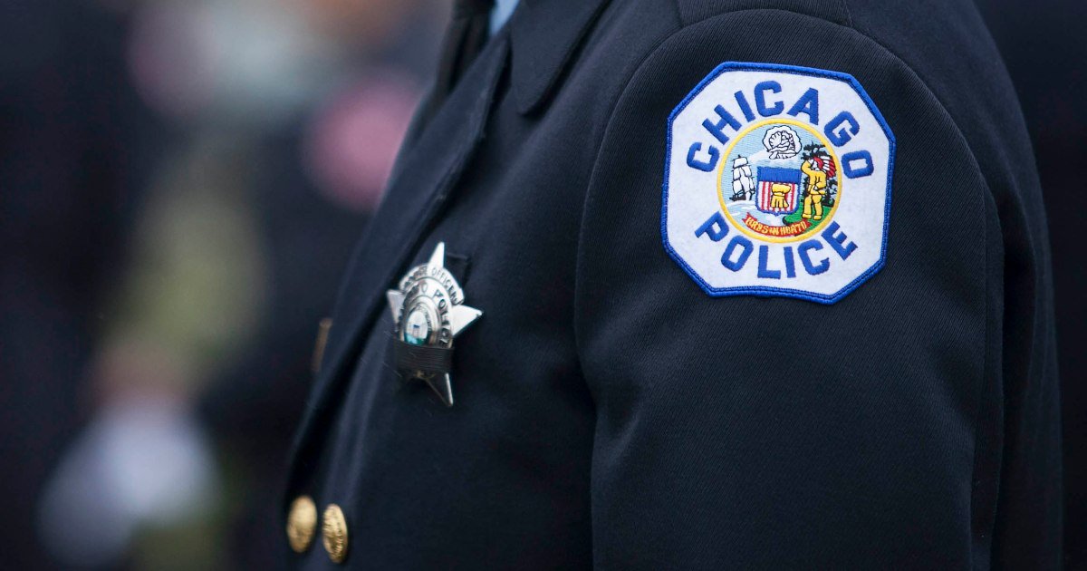 Chicago police officer shot - media silent