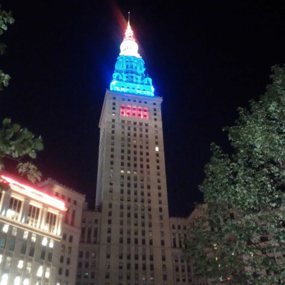 LisaMaatz's tweet photo. Terminal Tower in @TheCLE in all her finery4 #RNCinCLE. Cleveland did amazing job w/ #GOPconvention2016. #AAUWatRNC https://t.co/QHM8dVOnWk