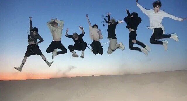tylerxbrownasf's tweet photo. bye bye one direction hello Korean boy bands 😍🖐🏽. #onedirectionisover https://t.co/Y4zusDZTzJ