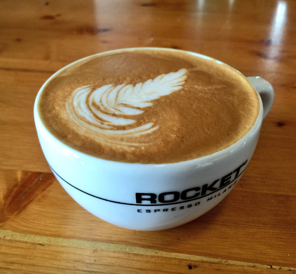 La mejor manera de empezar el día. <a href="/rocketespresso/">Rocket Espresso</a>
