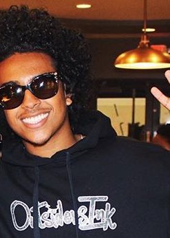 mekhiturner's tweet photo. ๐ฉ look at what @theoneprinceton is wearing. Bring back #OutsidersInk please. https://t.co/stdfT519SE