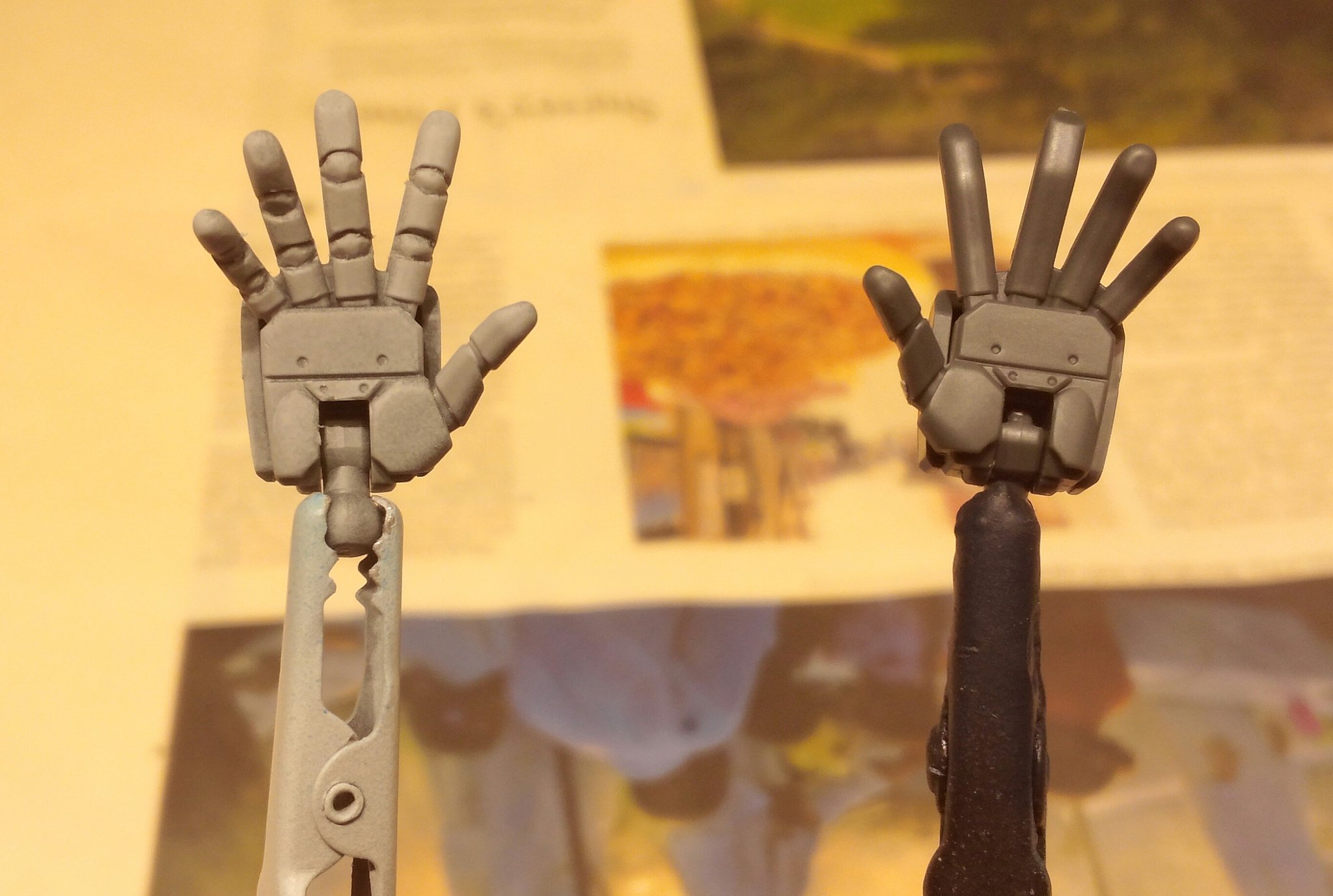 Uzivatel マイスター関田 Na Twitteru 次元ビルドナックルズ 丸 の平手が若干シンプルなので彫刻刀 丸刀 とキサゲ 紙ヤスリでディテール追加してみました グレードアップパーツに手を入れるというのも微妙ではありますが 気になっちゃったら やるしかないですもん