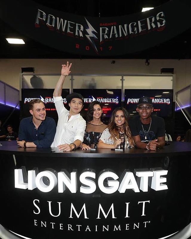 ThePowerRangers's tweet photo. Introducing the cast of #PowerRangersMovie! #PowerRangersSDCC #SDCC (Photo by Eric Charbonneau) https://t.co/cx6loj0PCc