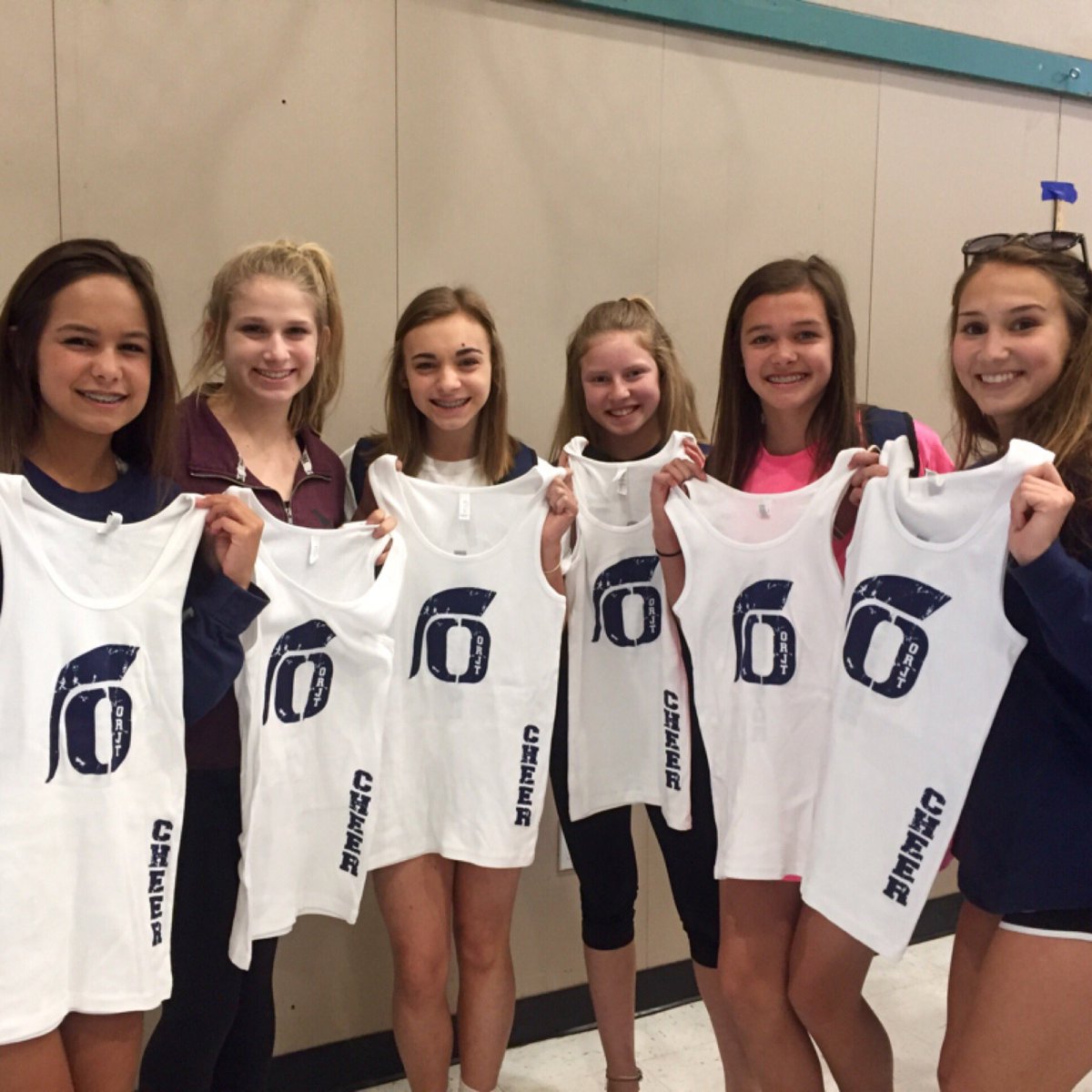 ORHSCompCheer's tweet photo. #TBTβͺ ORJT tryout clinic with our #ORHScheer instructors! Good Luck ORJT cheerleaders at your camps this weekendππ https://t.co/1s5ssJjtCh