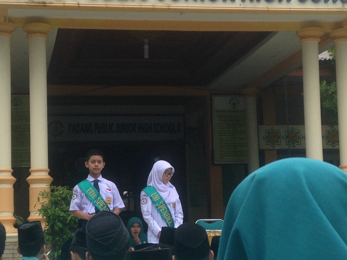JHS8Padang's tweet photo. UDA UNI SPENDEL 2016/2017💁🏼 https://t.co/yZwWzV8PMy