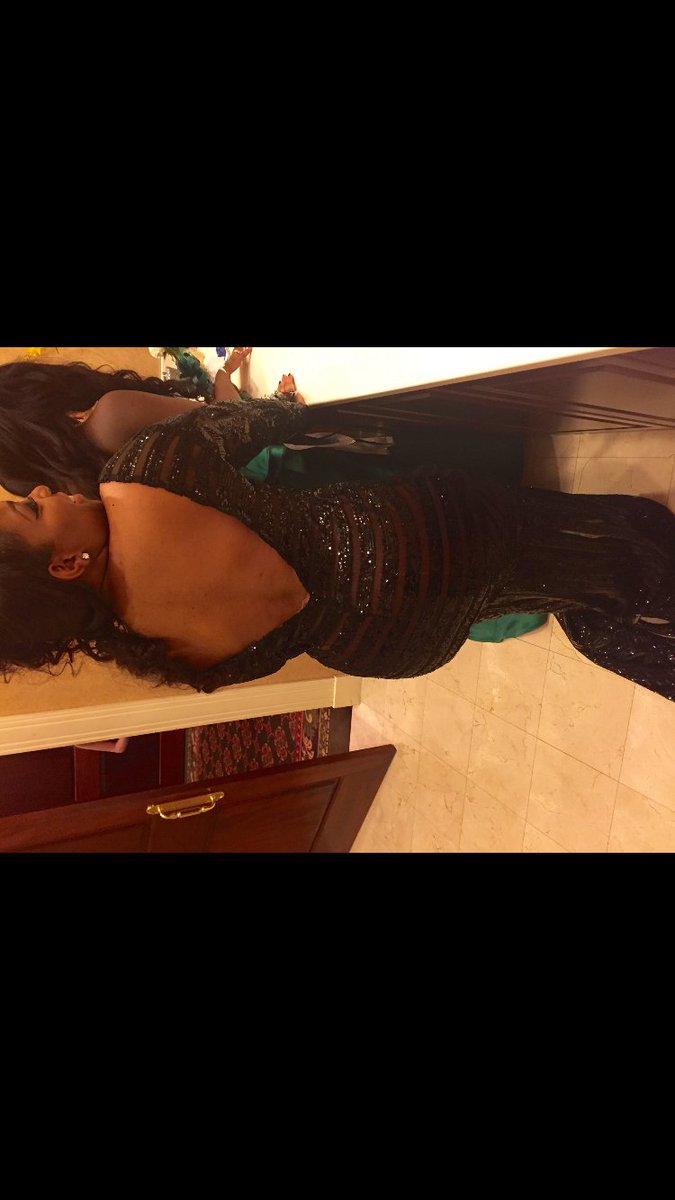 yaeee_'s tweet photo. That girl 😍 And that ass 😋 #promflashback https://t.co/tI9maZsfuM