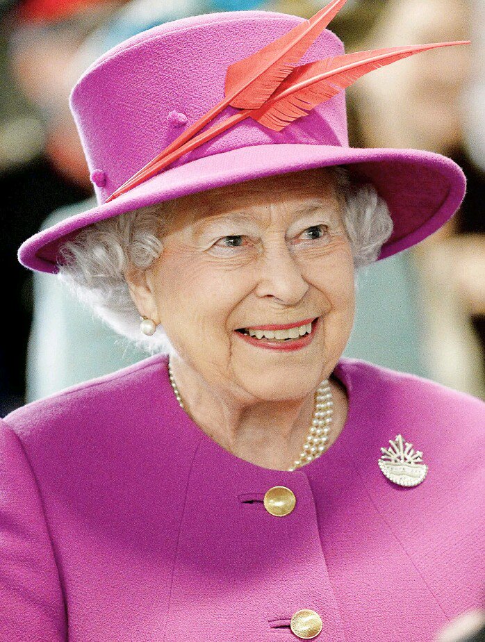TanzaniaHistory's tweet photo. 22 Julai 1979 - Elizabeth II, Malkia wa Uingereza anamaliza ziara Tanzania. Alitembelea Dar, Arusha, Z'bar &amp; K'njaro https://t.co/n0iHCrRM2X