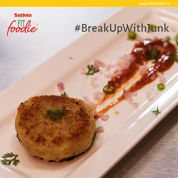 theFit_Foodie's tweet photo. Craving for tasty street food? Try this recipe with a healthier twist. #BreakUpWithJunk https://t.co/VW96cXYC7t https://t.co/HdMUFzAte4