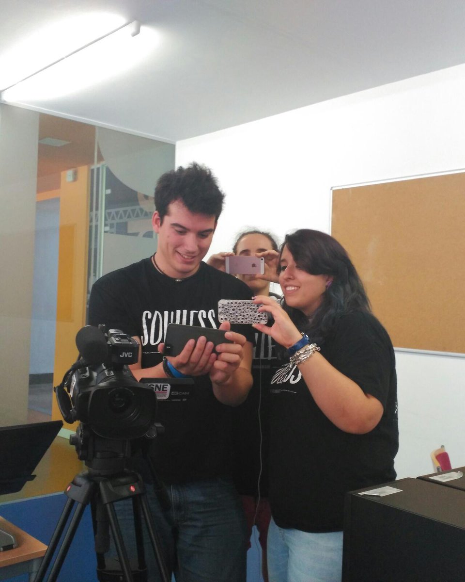 WildTotemGames's tweet photo. Nunca viene mal hacer un poco el tonto #Soulless #indiedev #gamedev #fotoception https://t.co/NMmFYblcPJ