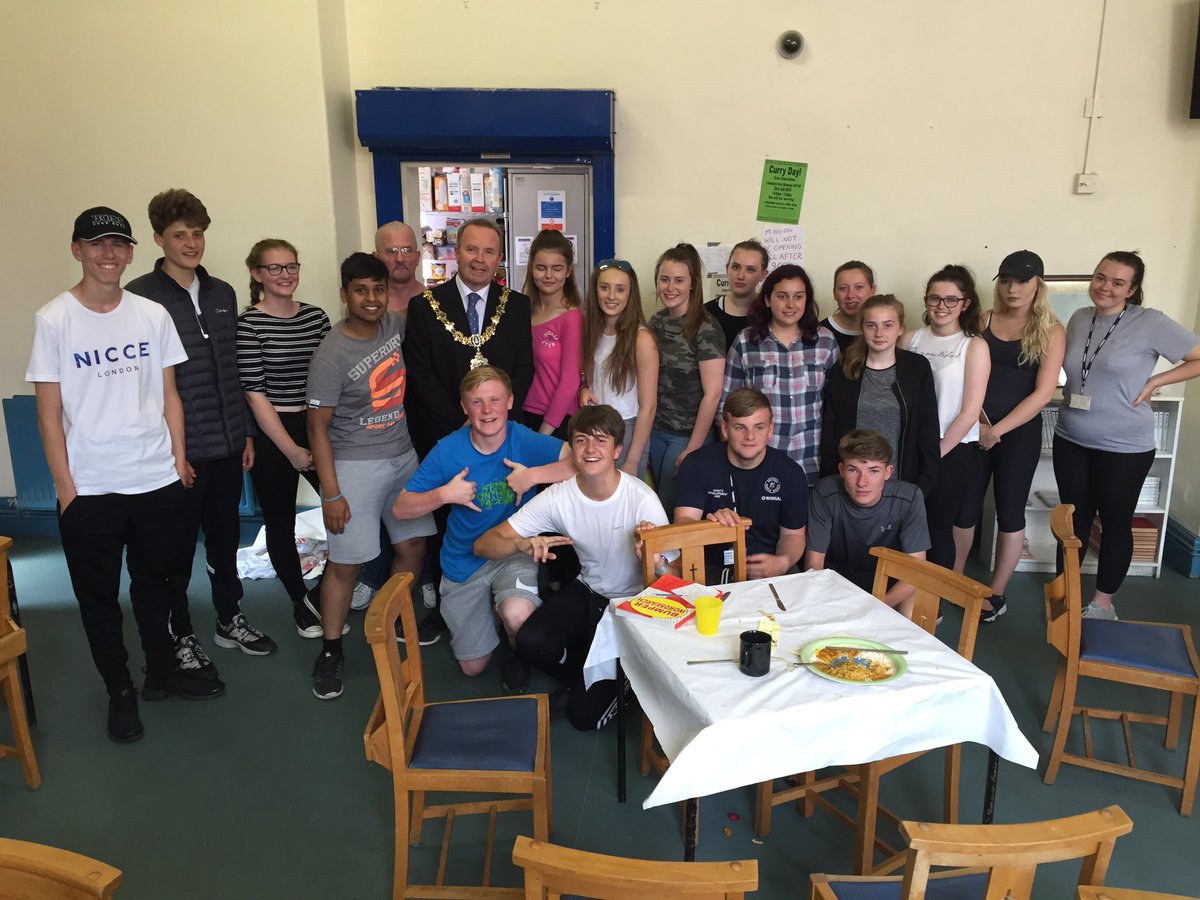 geosysum's tweet photo. Mayoral visit to the curry lunch! @WiralN @NCSIngeus #makeyourmark #shareyoursummer #summergoals https://t.co/UUNXdbkdrG