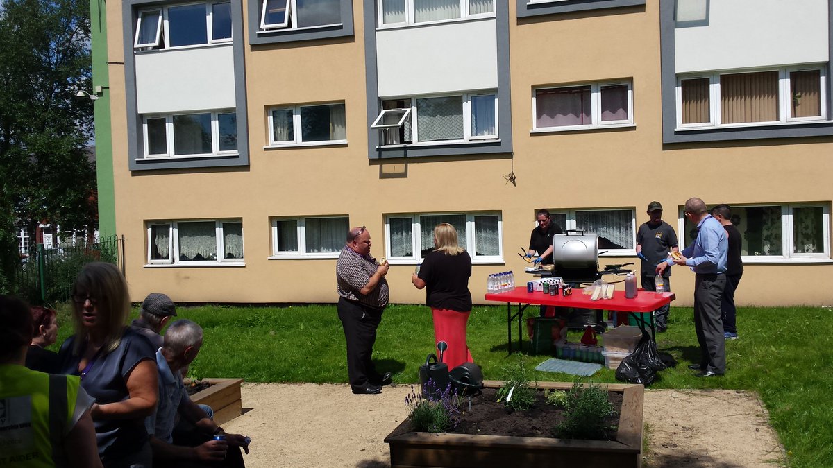 SusanneKfcho's tweet photo. Community event thanks to @stef8312000 for the bbq. Great turnout today. @melissabFCHO @FirstForFCHO https://t.co/OBNbZf3yYP