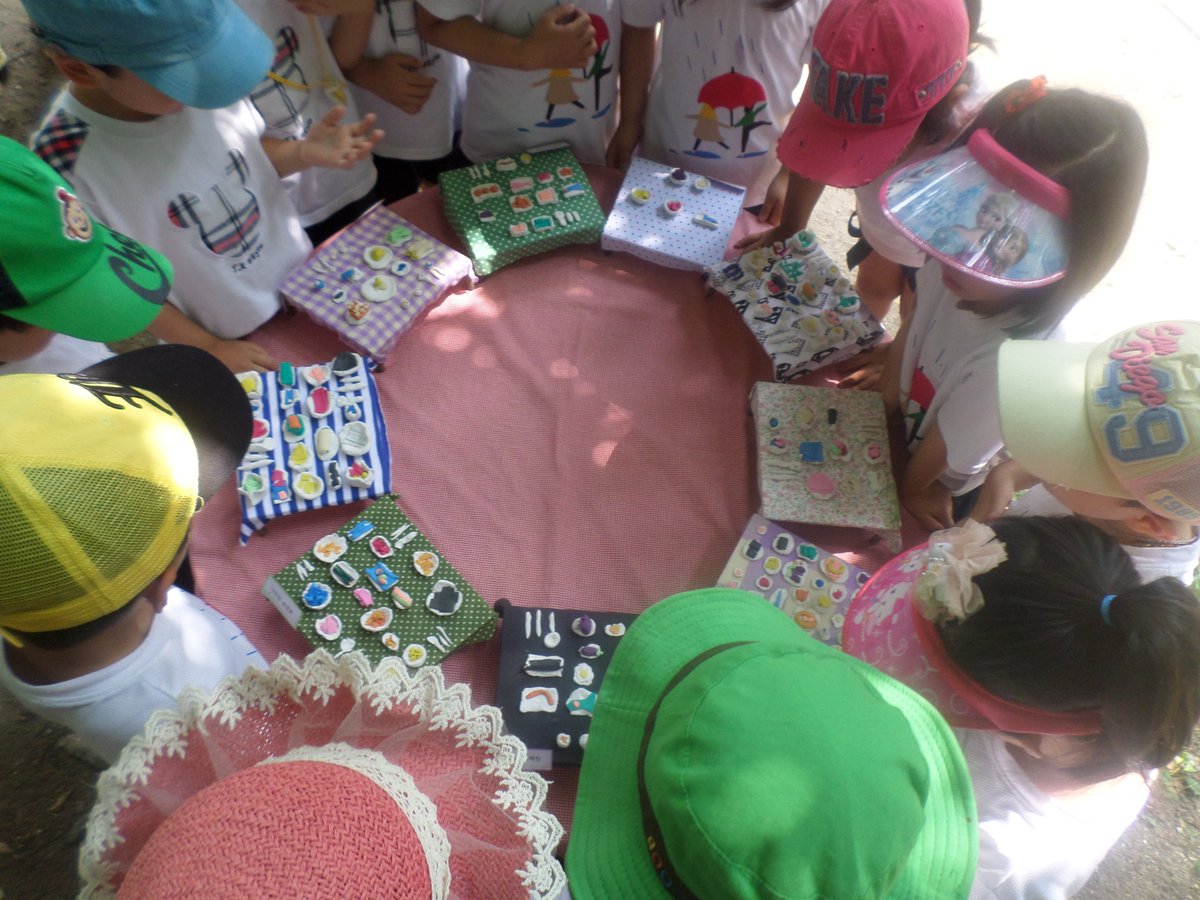 만5세 형님반의 '효'프로젝트 전시회가 있었습니다. 부모님을 좀 더 생각하고 이해할 수 있는 뜻깊은 프로젝트 활동을 한눈으로 볼수 있는 좋은 시간이었습니다. 나무반 형님들 멋져요~~^^