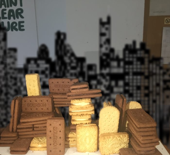 HowMichael's tweet photo. Bright lights, big city.
Our silhouette skyline. #Bourbonville #snacktowers
@RichElse @jessevansy @rhysgodfrey https://t.co/BliPMYAb3m