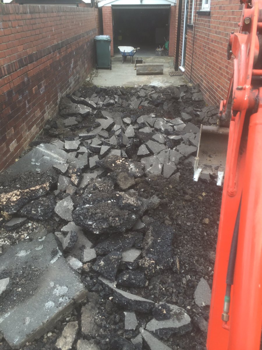 robhudsonltd's tweet image. Only on a Friday #digout #marshalls #drivesys @mattymyers84 @SGerraghty @JessopDavid