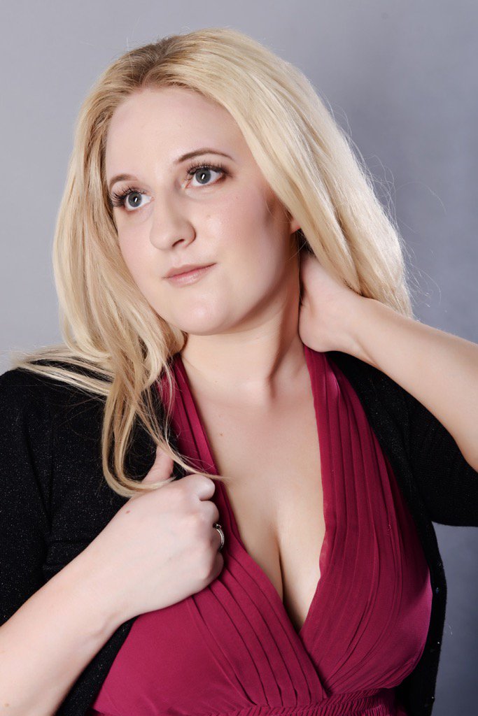 xxtiffy_22xx's tweet photo. Trying to get myself out there βΊοΈ check out my modelling profile https://t.co/keKaa6CZ5W #risingmodel #photoshoot https://t.co/nrIsbPfztR