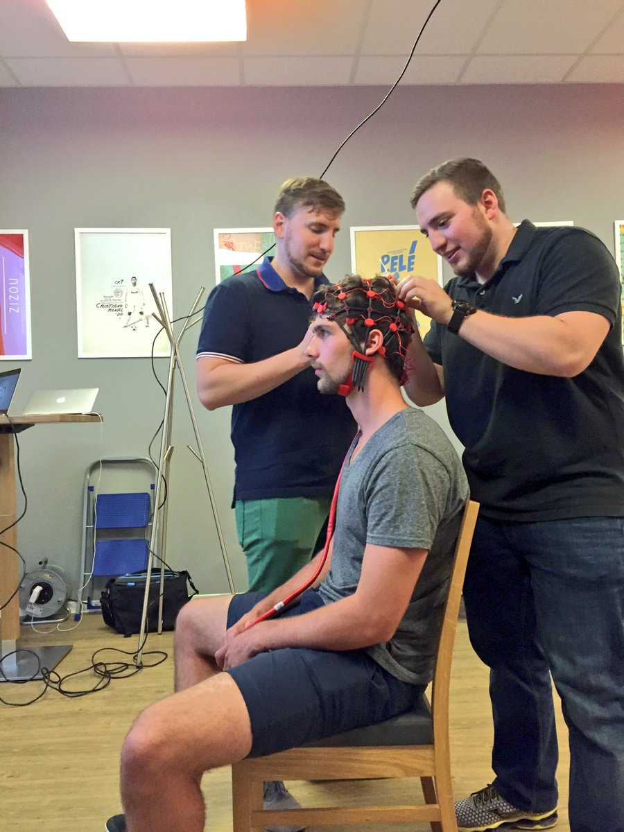 brainboost_muc's tweet image. Impressionen unseres Neurosoccer Events! Neurofeedback zum anfassen! Einfach eine geile Sache! #makeyourbrainsmarter