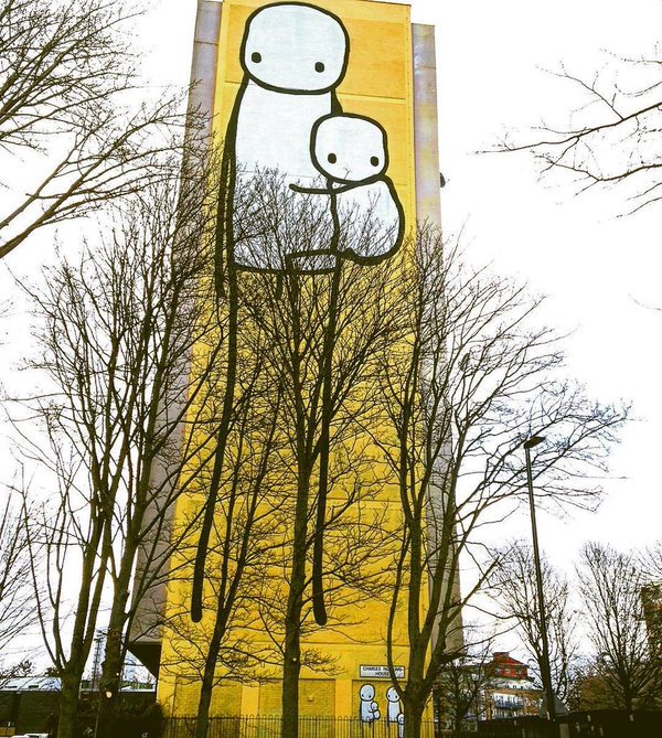 moutonfred's tweet photo. #london #graffiti #street #art #streetart #building #mother #child #motherandchild #yellow #SimplePlanMexico https://t.co/0dEfcSP8sn