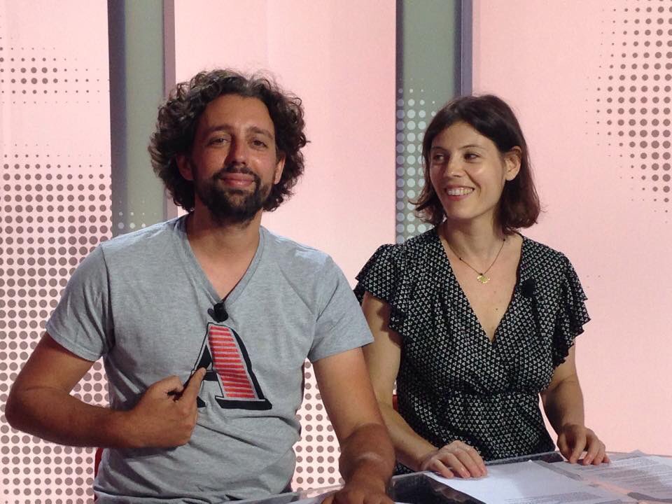 La dédicace de <a href="/fsaltiel/">François Saltiel</a> sur le plateau de <a href="/28minutes/">28 minutes</a>. #AJT un jour AJT toujours 💖