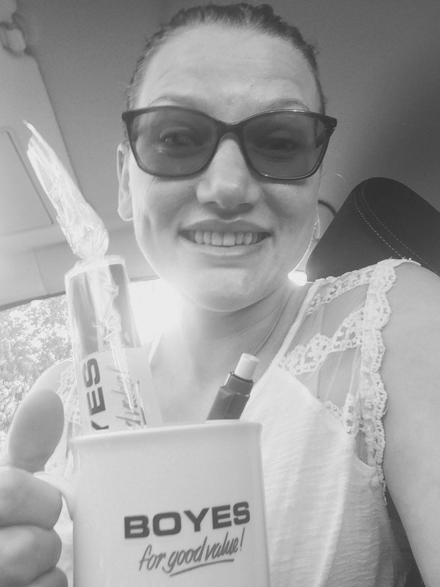 EMTYDesigns's tweet image. The joys of being #freelance...taking my mother to the grand opening of BOYES 😂