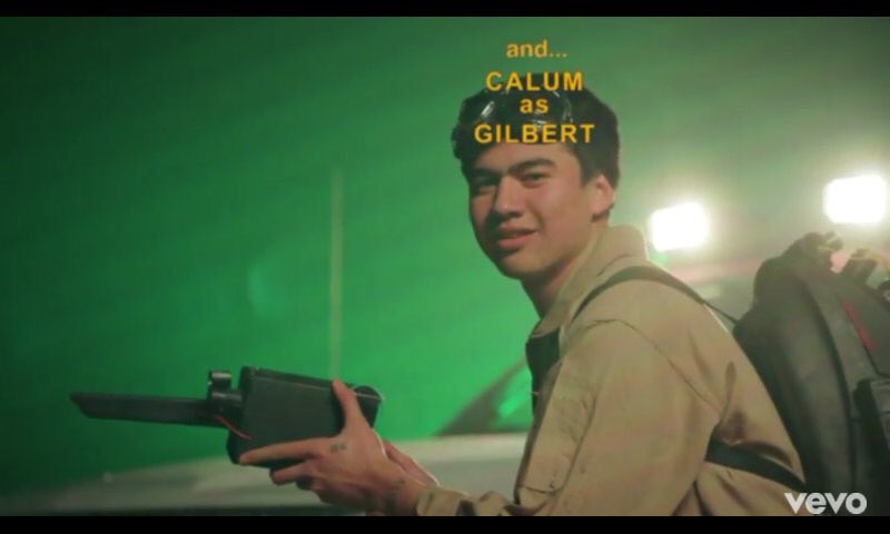 illuminatemalec's tweet image. THIS MOMENT  #GirlsTalkBoysMusicVideo