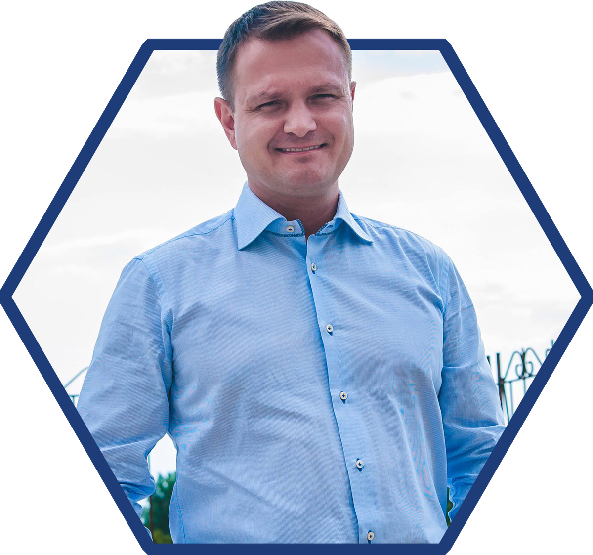 Baltica_Trans's tweet photo. Откровенно о своей команде, президент @Baltica_Trans, Дмитрий Красильников. https://t.co/KWuVDXuu9i https://t.co/1MM0yXP2Hf
