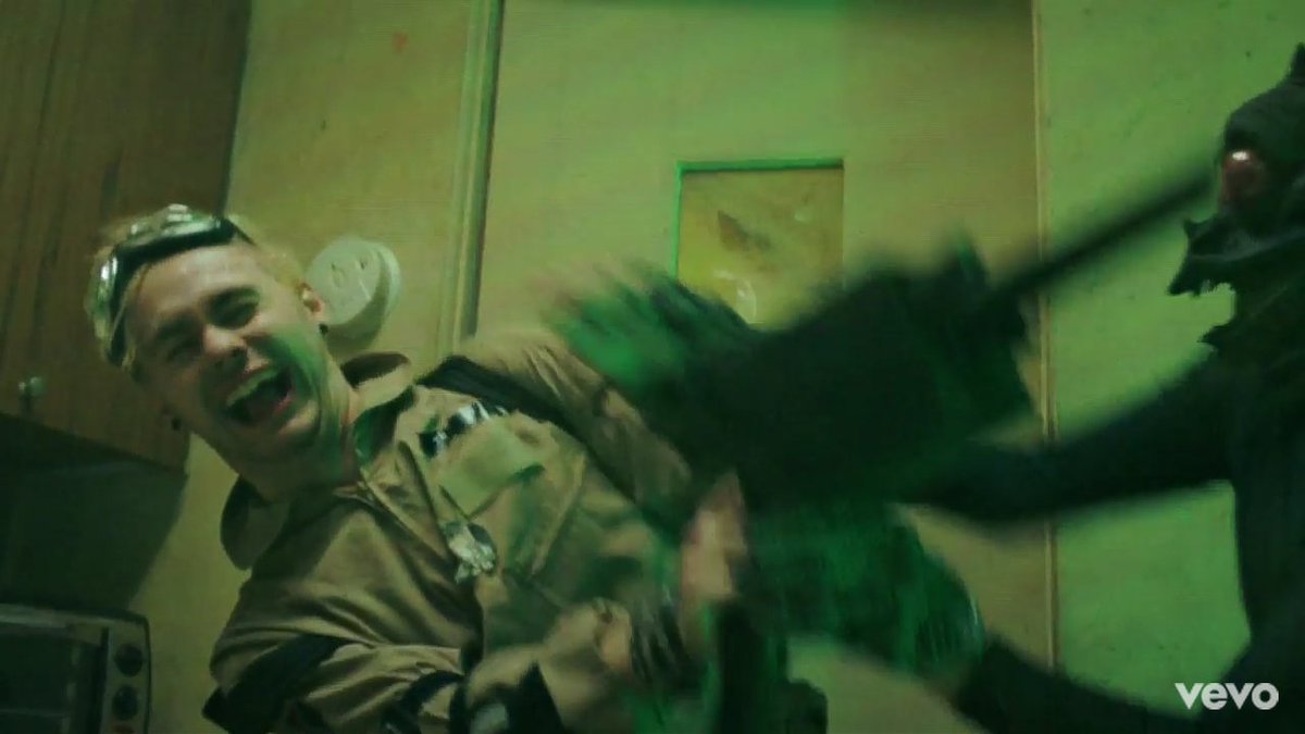 #GirlsTalkBoysMusicVideo
МОЖЕМ ЛИ МЫ ПОГОВОРИТЬ О ТОМ, ЧТО МАЙКЛ НУЖДАЕТСЯ В ОСКАРЕ ЗА ЖИВЫЕ ЭМОЦИИ?