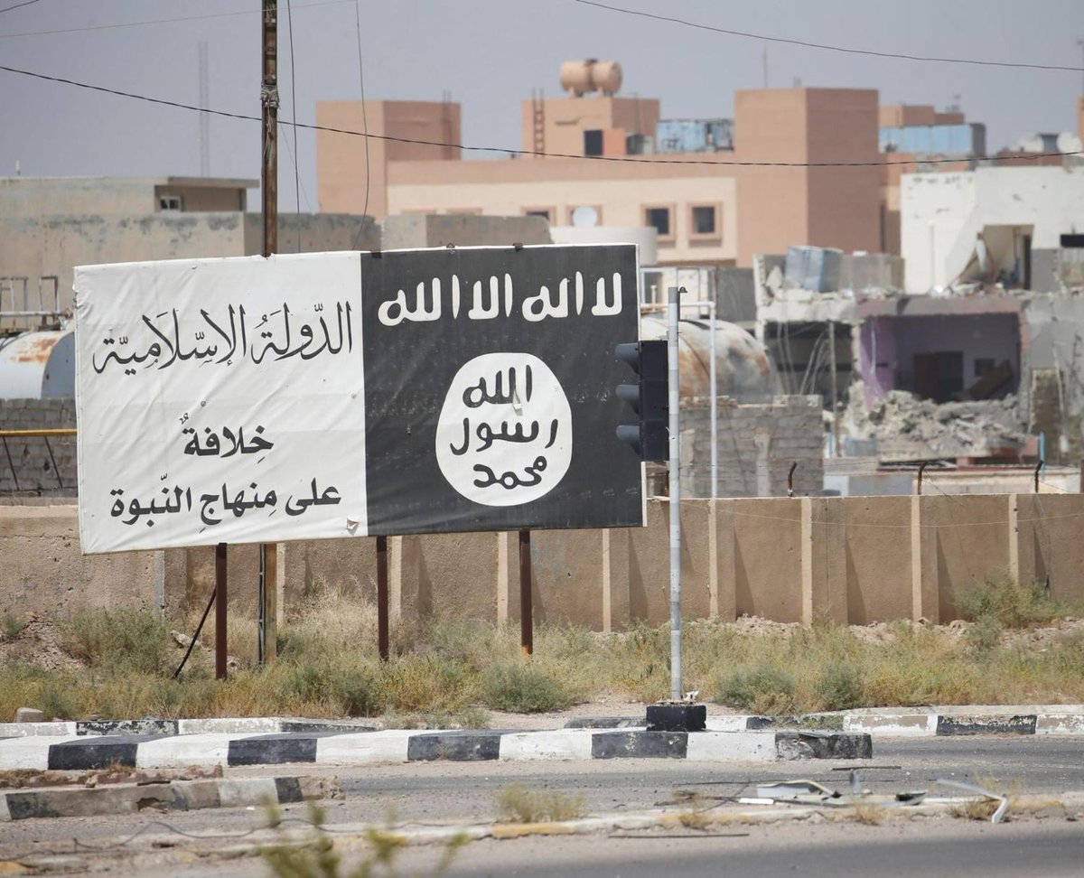 Le_Figaro's tweet photo. La possibilité d'un retour massif de djihadistes en France inquiÚte la droite >> https://t.co/pgzLhnVn2i https://t.co/fdPVp9P13s