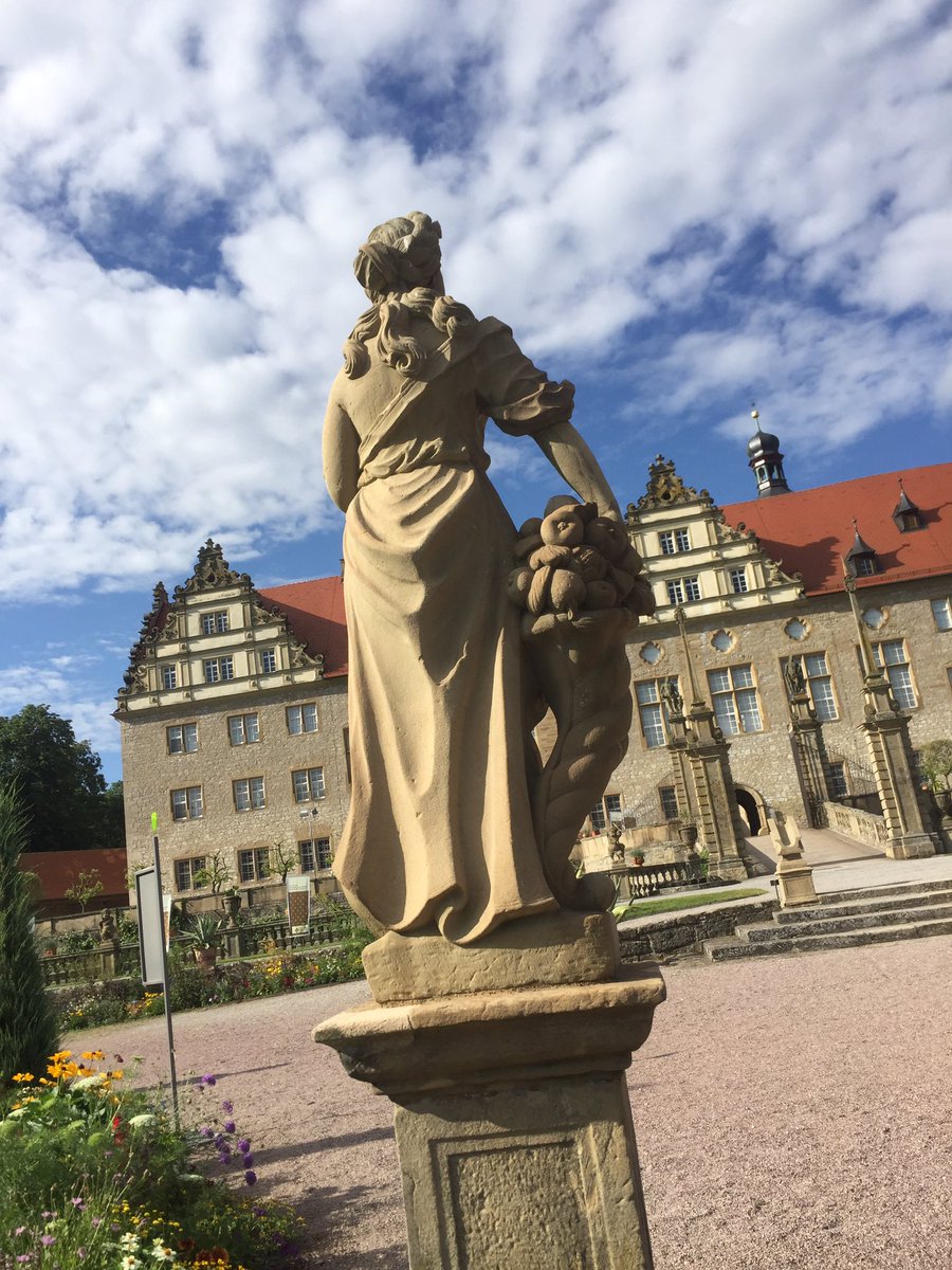 riksprengers's tweet photo. #ExploreUniworld #Exclusive #Castleweikerheim #monarchcollection https://t.co/lOOVYNiU3Z