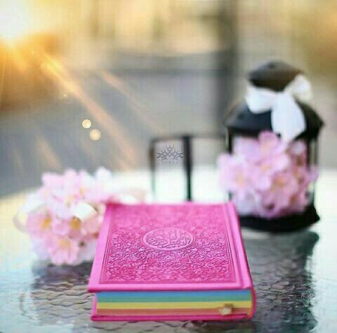 في الجُمعة فرص كثيرة لتتقرّب إلى الله /
 إلى من يقرّبك من كل ما تتمنى ويبعدك عن كل ما تخشى .. تقرّب 🌷