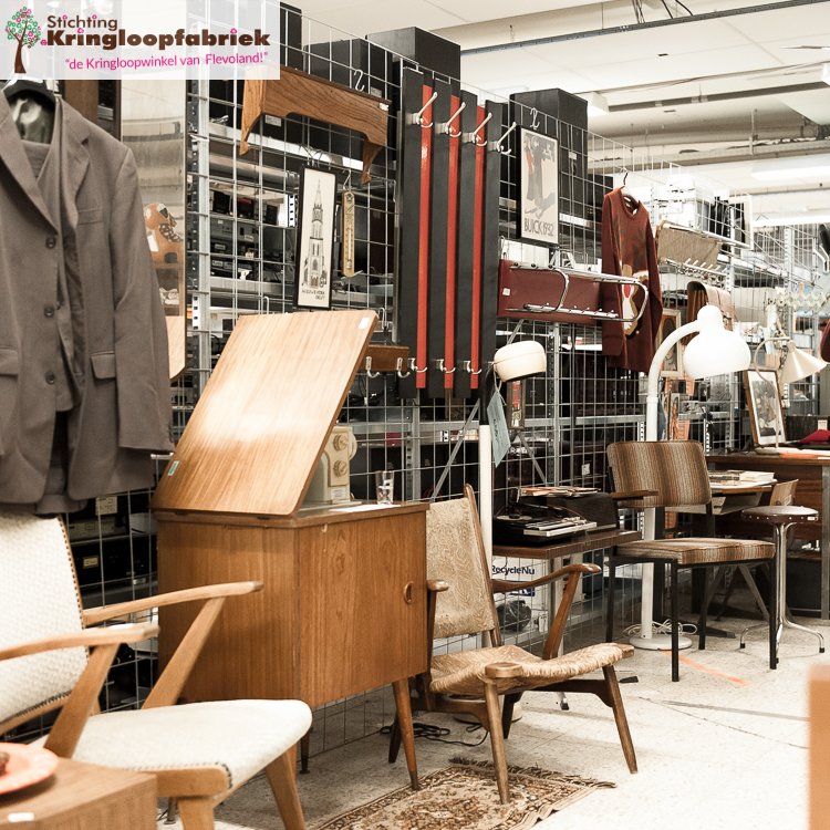 KringloopAlmere's tweet image. Nog geen plannen dit weekend? Kom onze spullen bekijken! #kringloop #tweedehands #kringloopfabriek #kringloopvondst