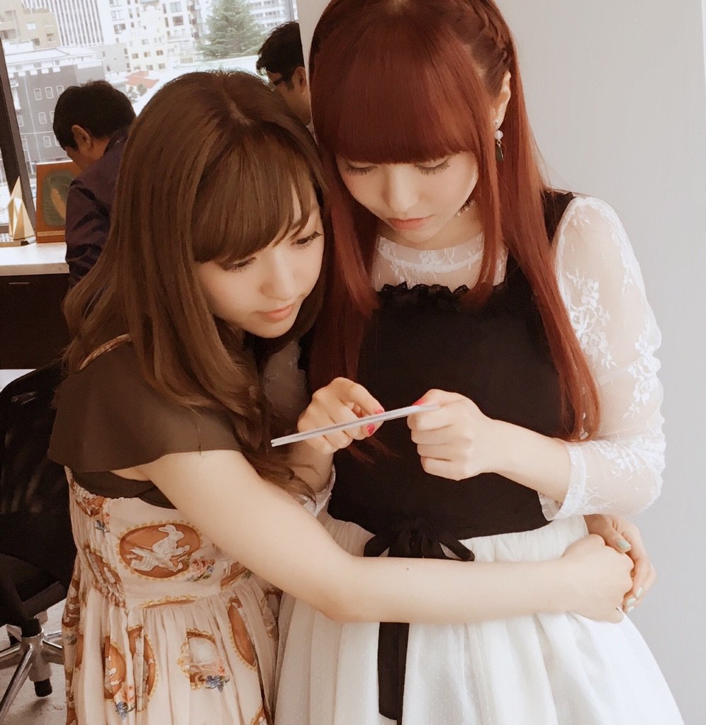 神田沙也加 Twitterissa 今日は真音ちゃんと取材でした 現場でもやはり 似てる似てると言われます 嬉しい 黒崎真音feattrustrick 黒トリ