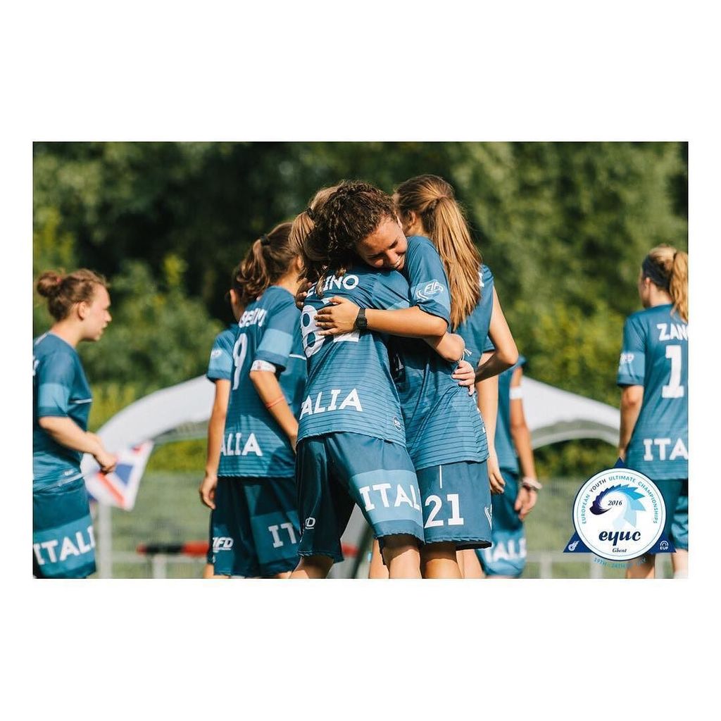 GetHorizontal's tweet photo. True happiness at #EYUC2016
📷 by GH photographer Raf @huistwaalf 
#ultimatefrisbee
#frisbee
#italia
#fifd
#goodvibe… https://t.co/WO8mFGBaC6
