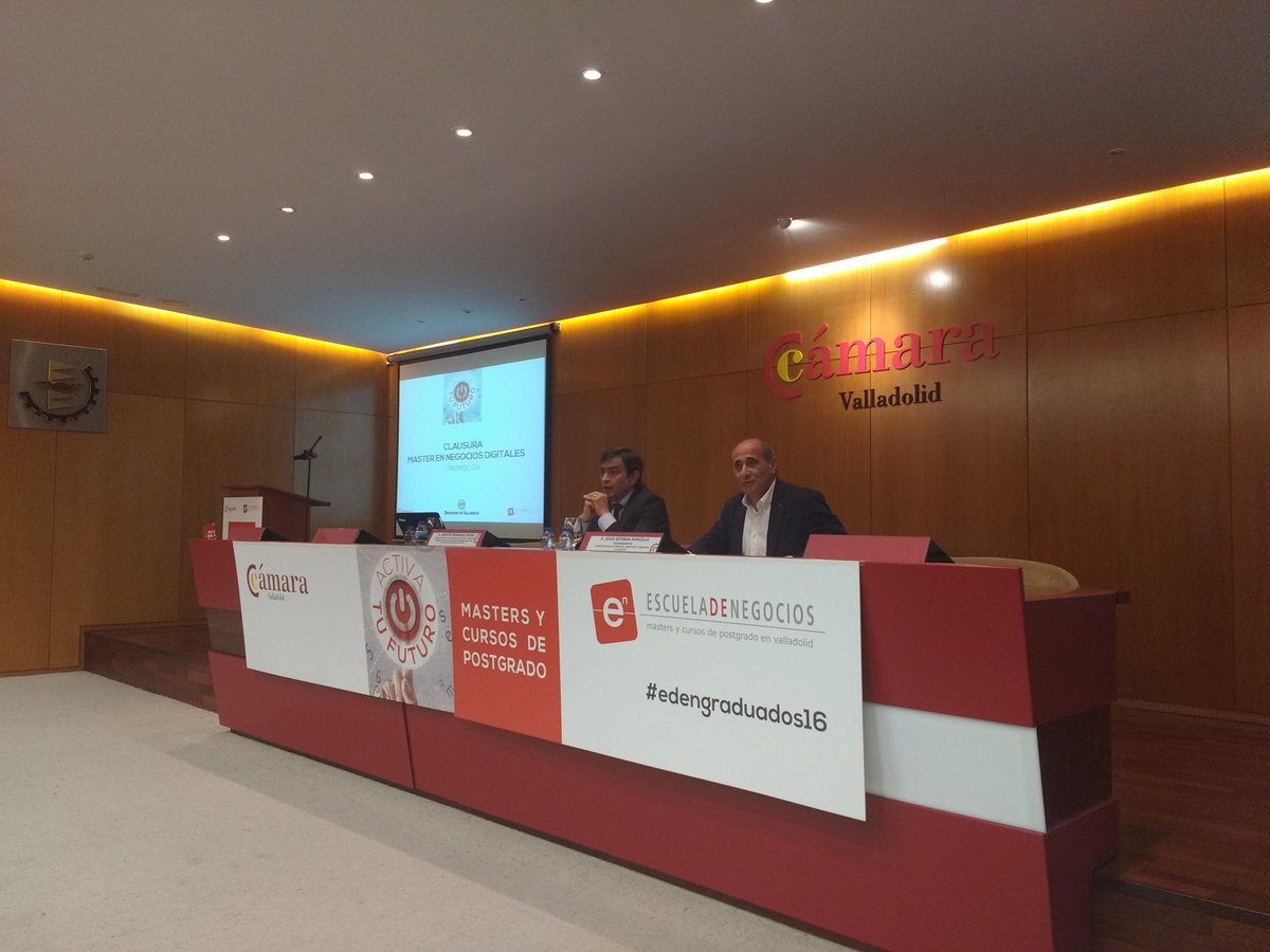 eden_valladolid's tweet photo. Comienza la gala de clausura de la I Edición del máster en negocios digitales de @Dip_Va #MNDVA https://t.co/eYUVnPuqBI