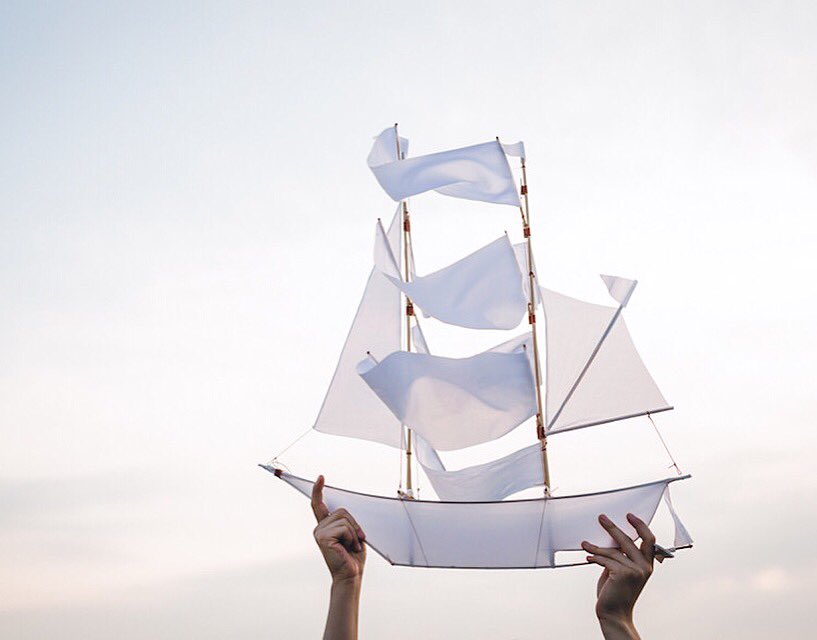 Have you seen these gorgeous sailing ship from <a href="/HapticLab/">Haptic Lab</a> that are actually kites!?!