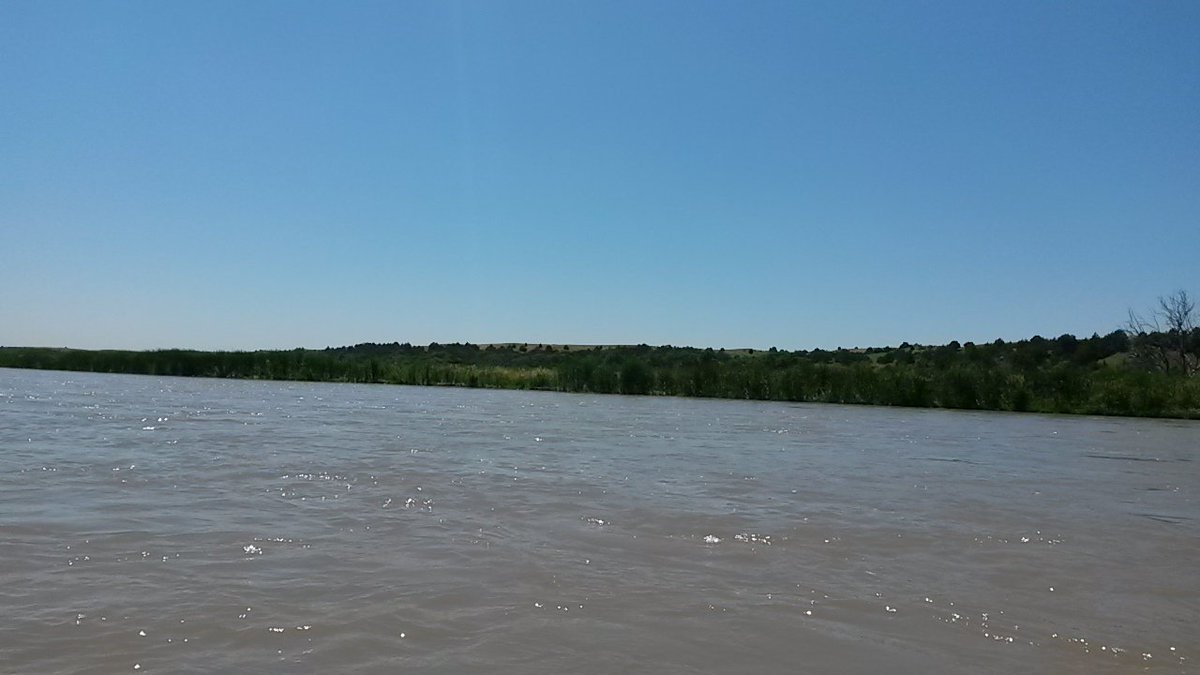 AlwaysKayak's tweet photo. We took an eight mile trip down the North Platte River yesterday from Lewellen into Lake McConaughy. https://t.co/vGOrffYid5