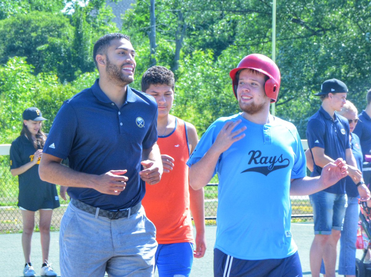 BuffaloSabres's tweet photo. Making memories: Sabres prospects at @MiracleLeagueWN in Grand Island. ⚾️#SabresDevCamp https://t.co/U0BpIIPeLe