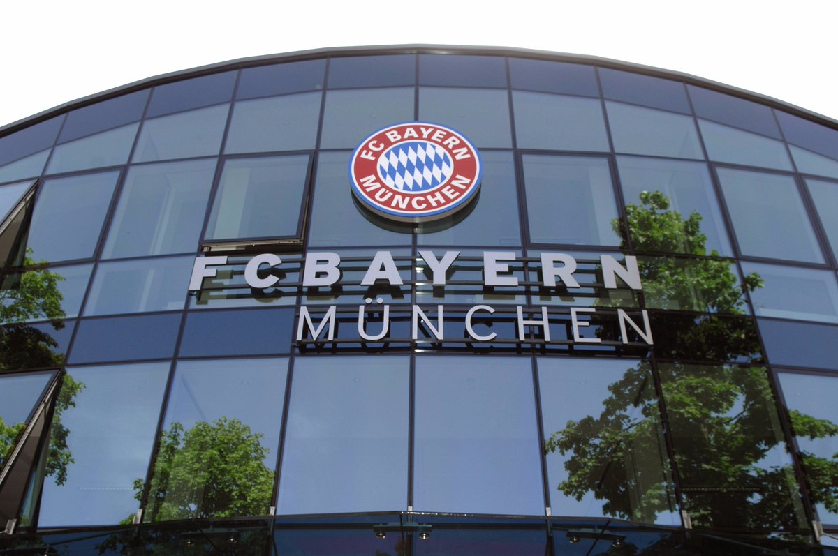 FCBayern's tweet photo. Pressemitteilung - Matthias #Sammer verlässt den #FCBayern auf eigenen Wunsch: https://t.co/iXNLst8pSe https://t.co/TFMfz5DwRB