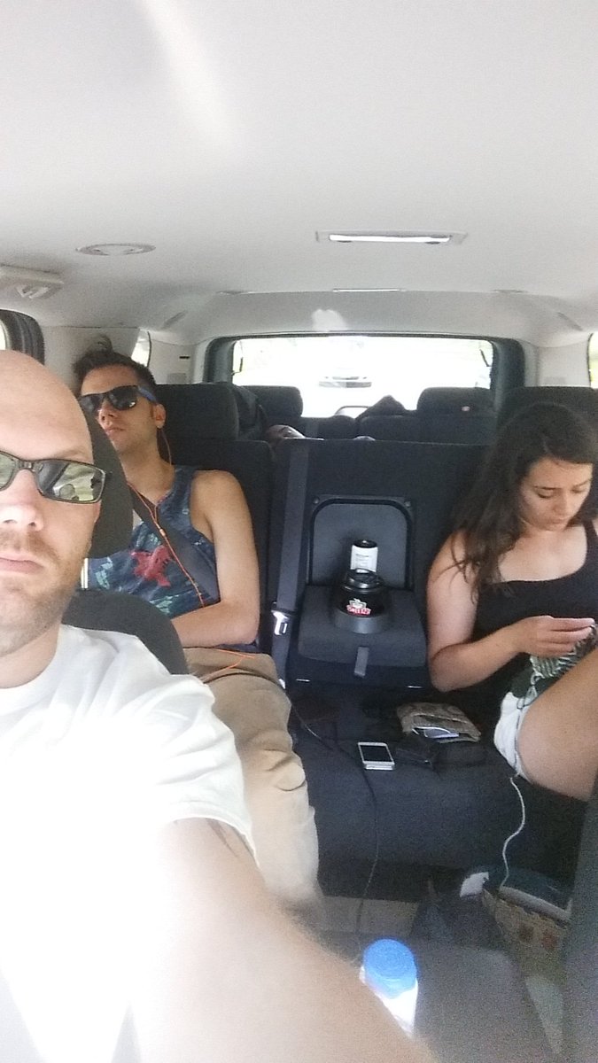 FancyRon's tweet image. Sleepy sleepy... #Trotting2PA