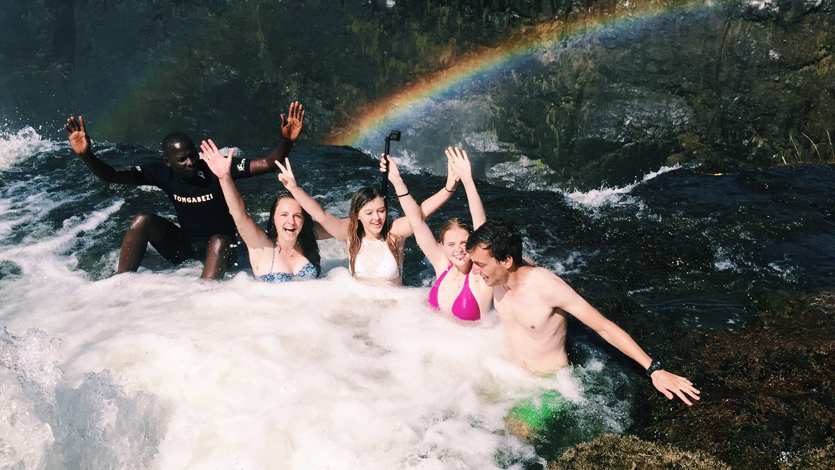 cmdematteis's tweet photo. Today I swam at the edge of the Falls w/ some amazing people! ❤️🇿🇲🌍#angelspool #victoriafalls https://t.co/nIMr17ZfZ8