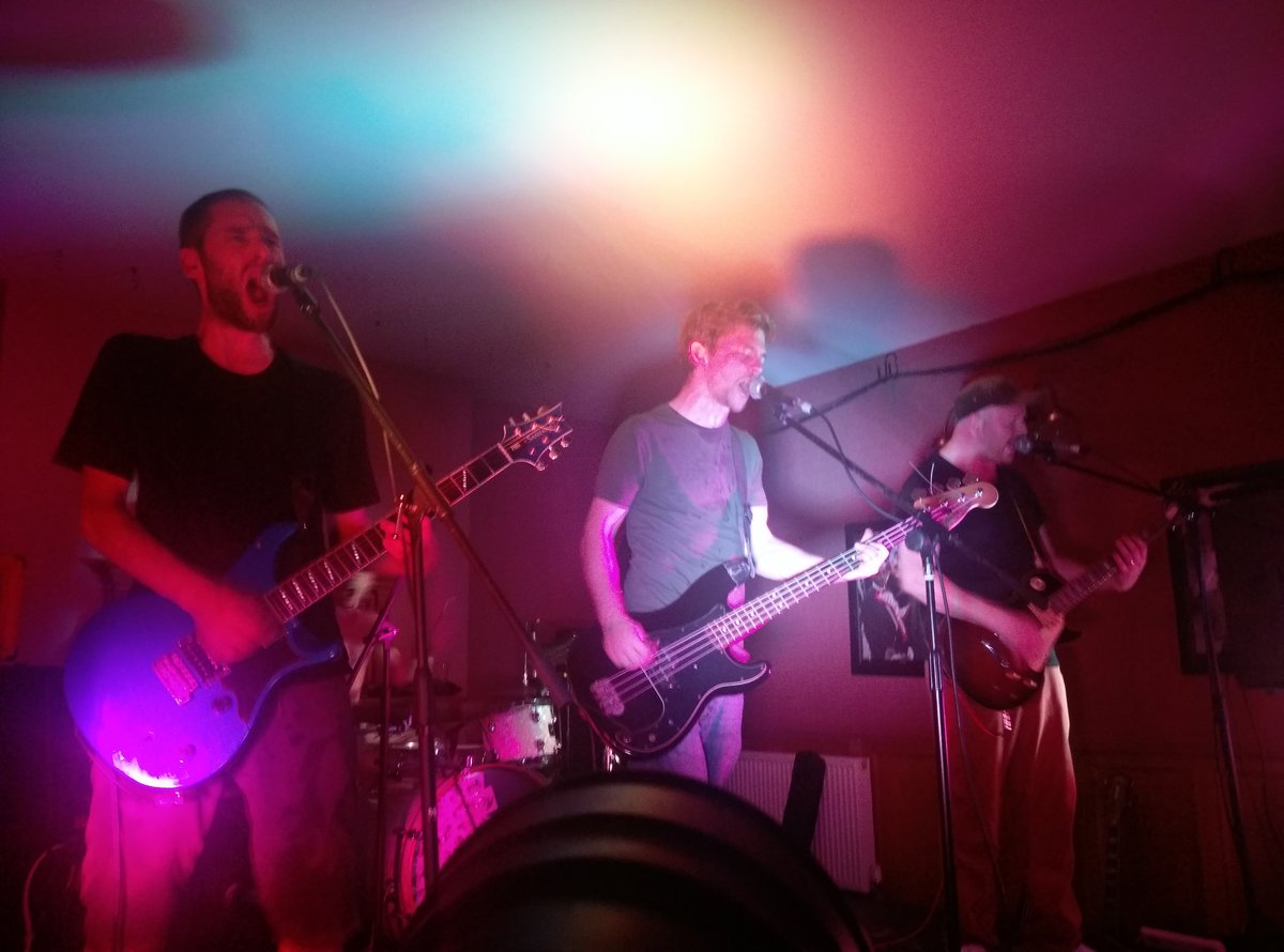 Thanks loads to <a href="/kimmyyeah/">Kimmy Yeah</a> for inviting us &amp; <a href="/petcrowband/">PET CROW</a> to be a part of your last show, we had a blast. Big love x