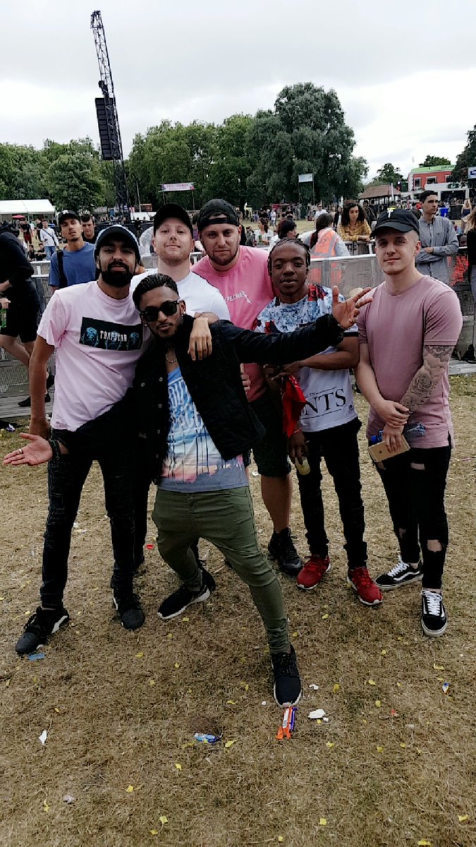 Shahir_Salam's tweet photo. #WirelessFest #Crew #Mandem #DunKnowAlready https://t.co/YFErDLYGVx