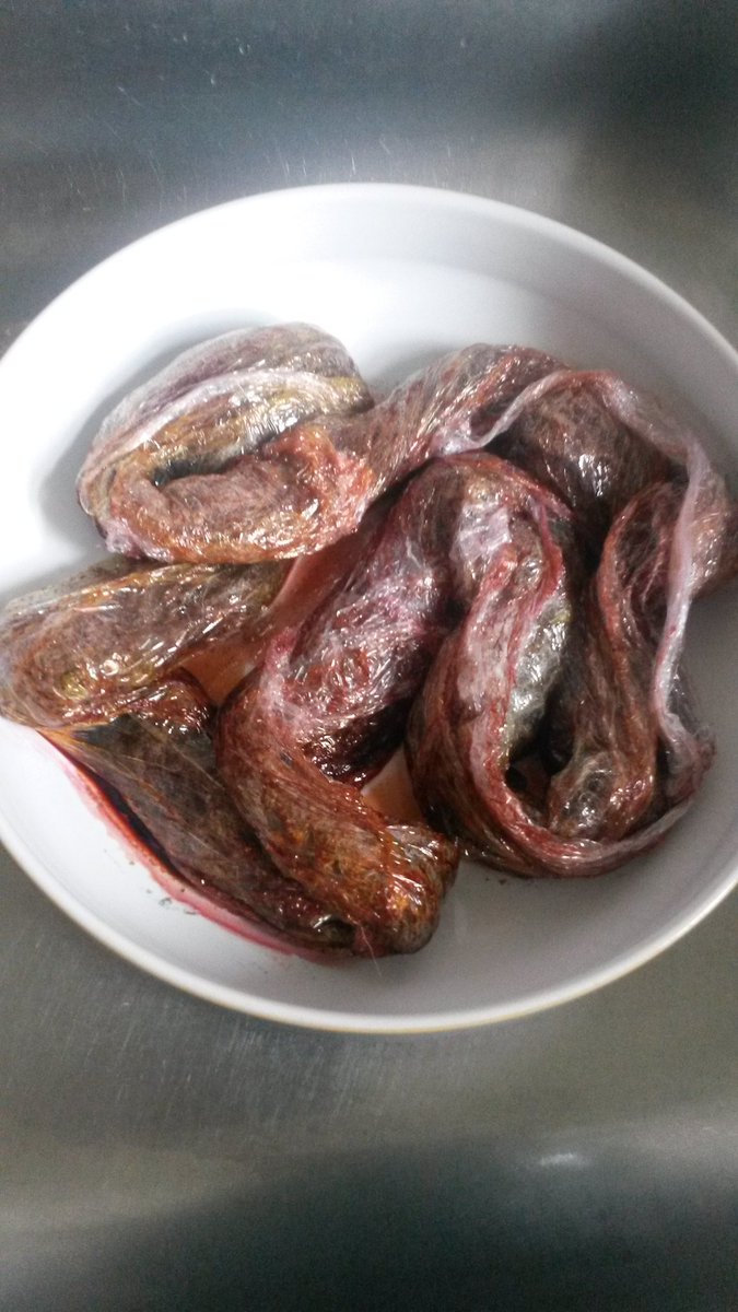 Oh boy....this looks so wrong! #foodcolouring #Dyeing