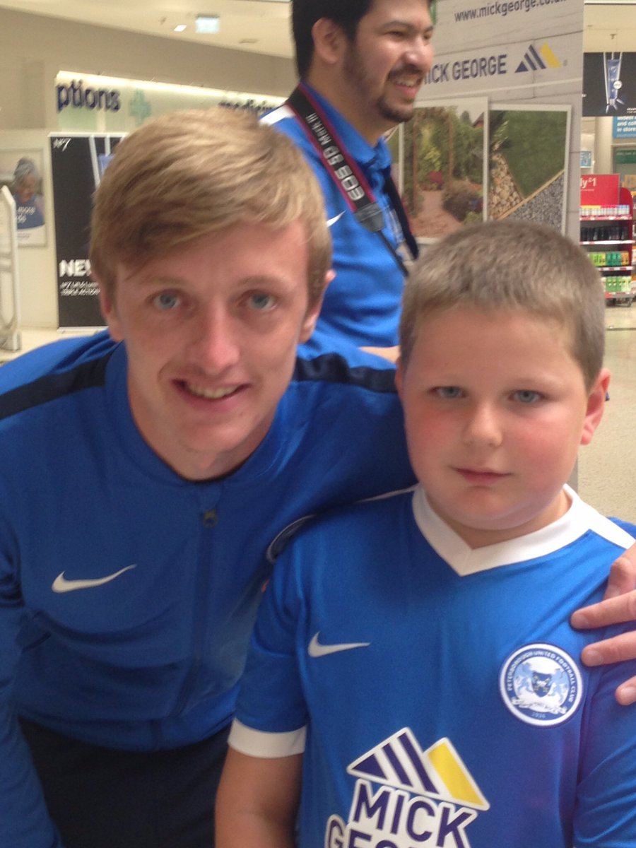 lisasarabuckley's tweet photo. @karen_kazzar @buckley_ronan @squeeze73 @ColinHopkins70 @terry_spriggs Boys having fun at the kit launch. https://t.co/QxhXaUWot4