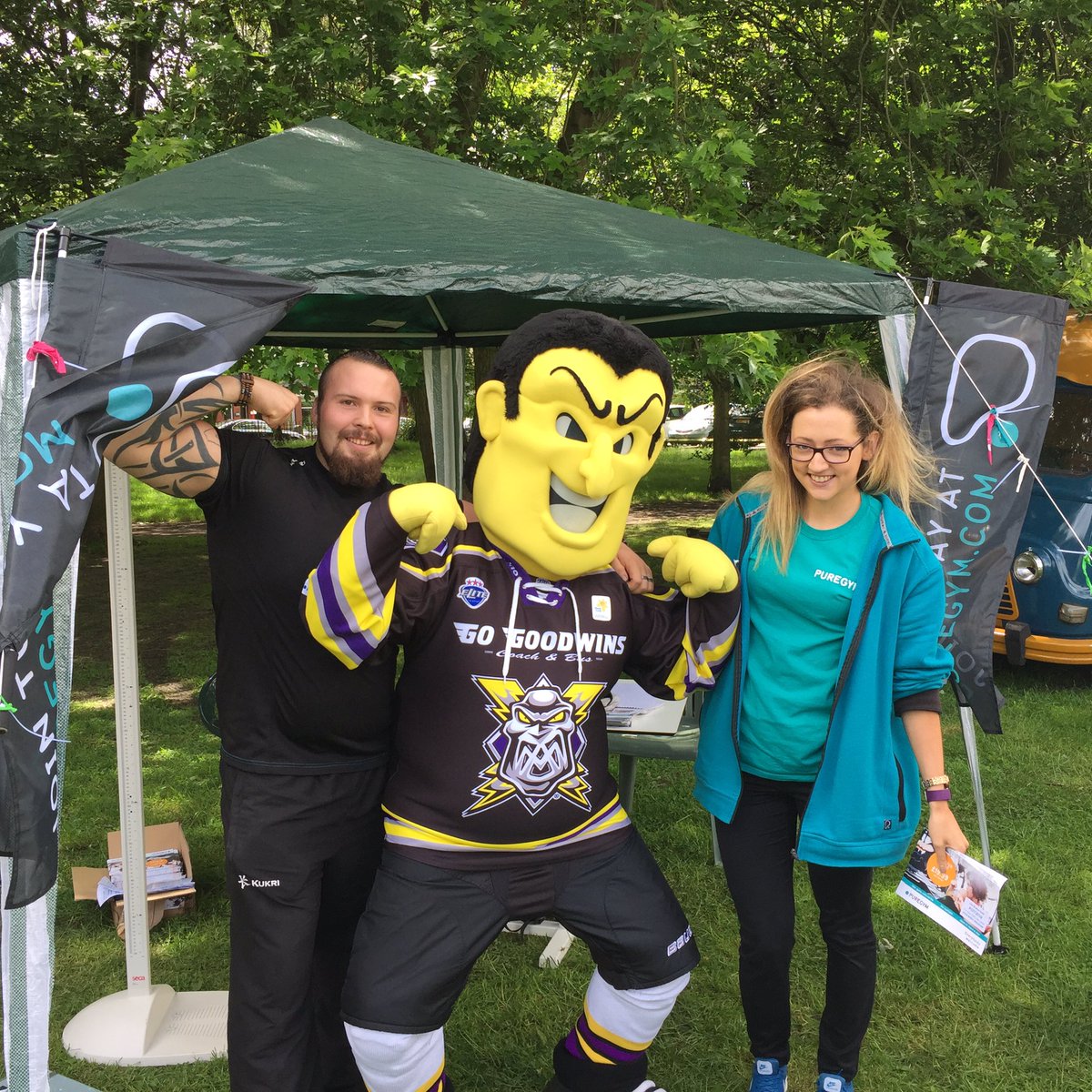 Mcr_Storm's tweet photo. Our sponsors @PureGym_ALTY were down @AltyFrenchFest as well, so of course Lightning Jack needed a photo with them! https://t.co/K2XvJd5bGk